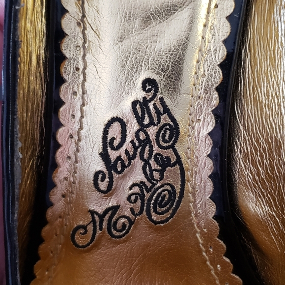 Naughty Monkey Tan & Black Plaid Pump. Size 10. - Picture 3 of 8